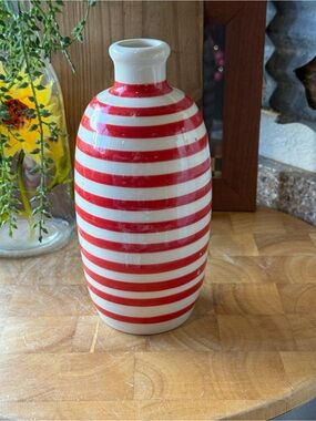 Donegal Parian China Ireland Red & White Striped Bud Vase